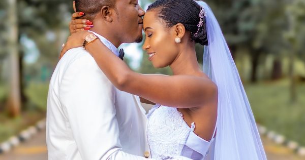 Où faire une séance photo de mariage à Cotonou